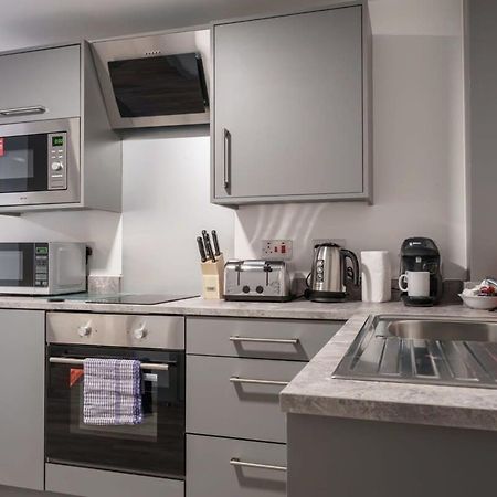 Lovely 1 Bed Apartment In Liverpool Centre Экстерьер фото