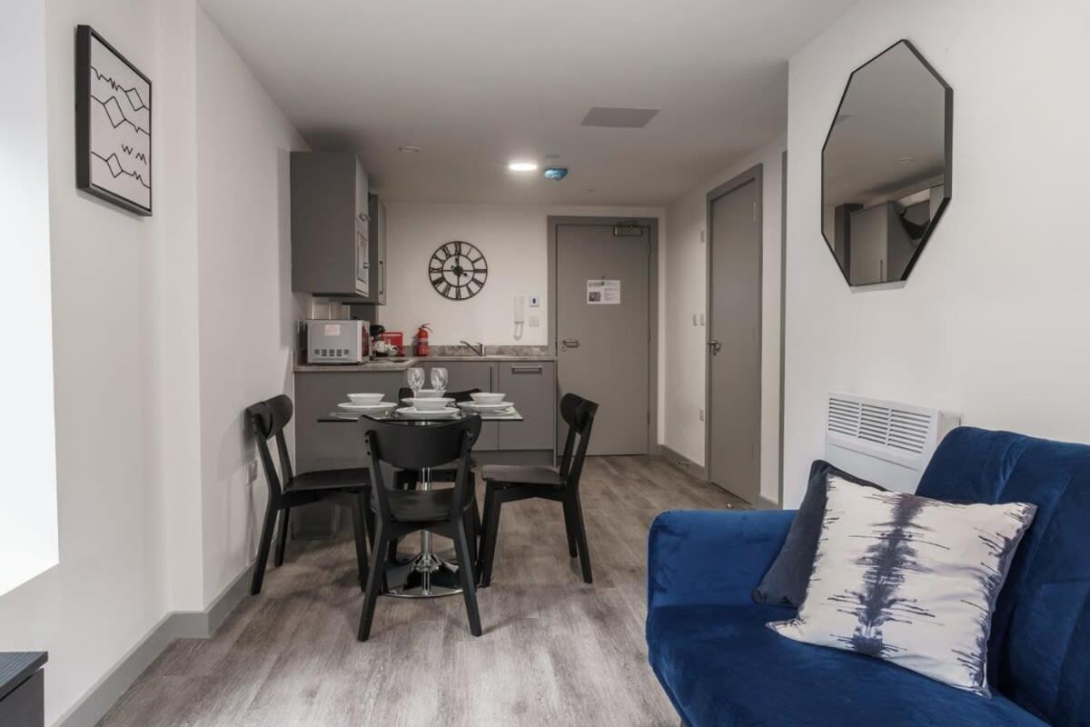 Lovely 1 Bed Apartment In Liverpool Centre Экстерьер фото