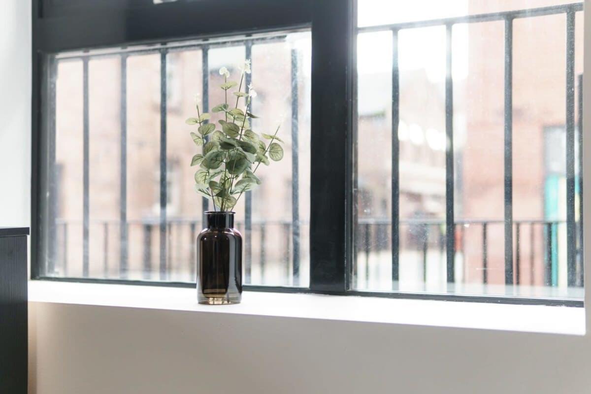 Lovely 1 Bed Apartment In Liverpool Centre Экстерьер фото