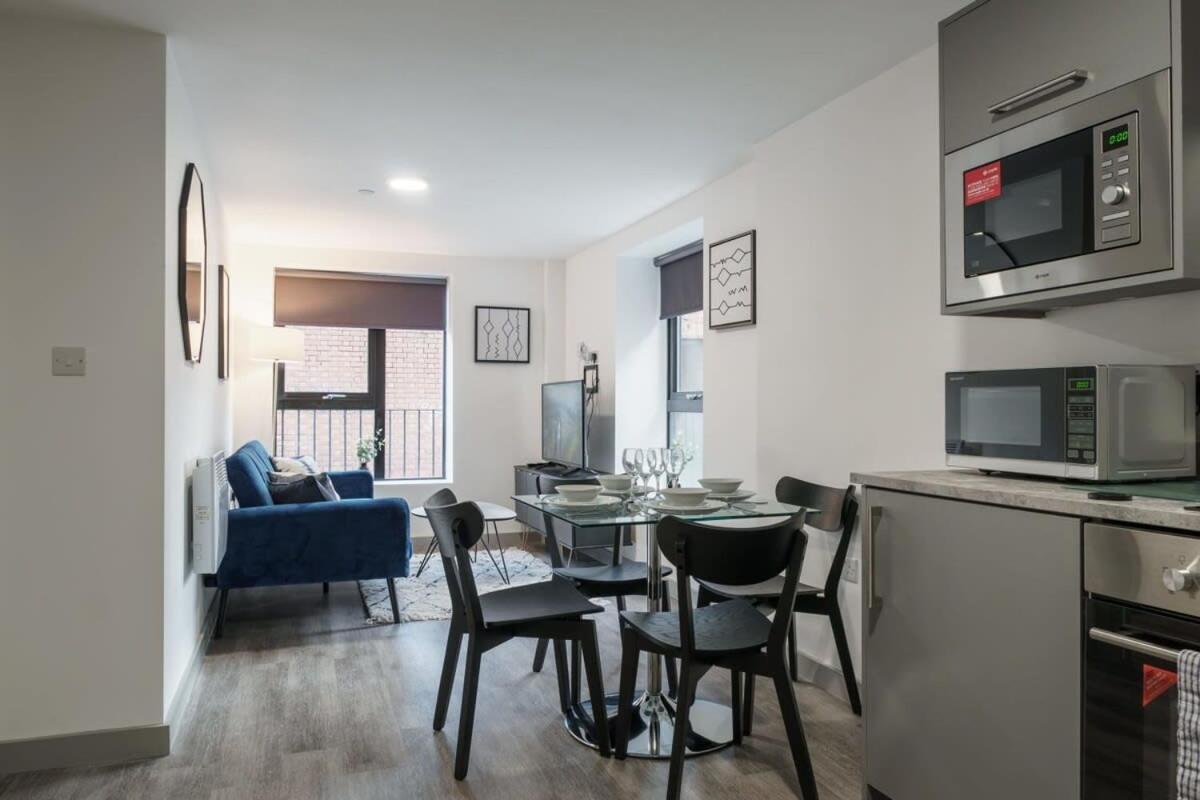 Lovely 1 Bed Apartment In Liverpool Centre Экстерьер фото