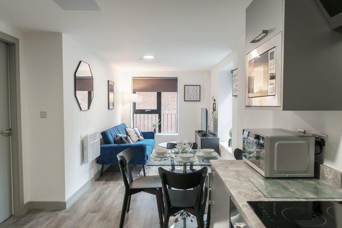 Lovely 1 Bed Apartment In Liverpool Centre Экстерьер фото