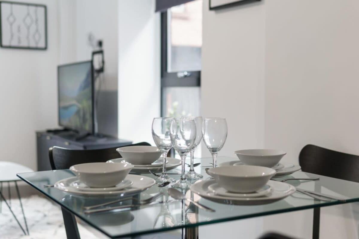 Lovely 1 Bed Apartment In Liverpool Centre Экстерьер фото